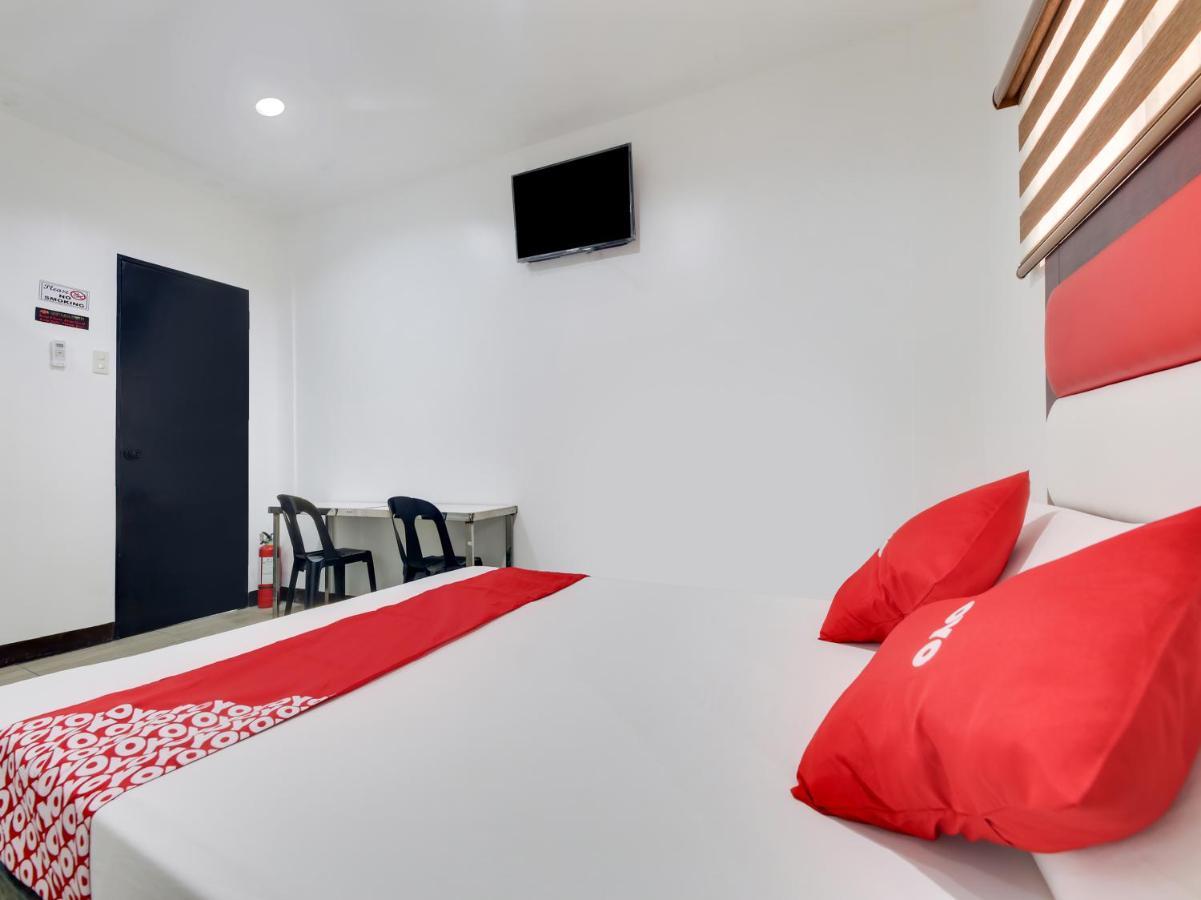 مانيلا Oyo 895 Golden Majestic Pension Inn المظهر الخارجي الصورة