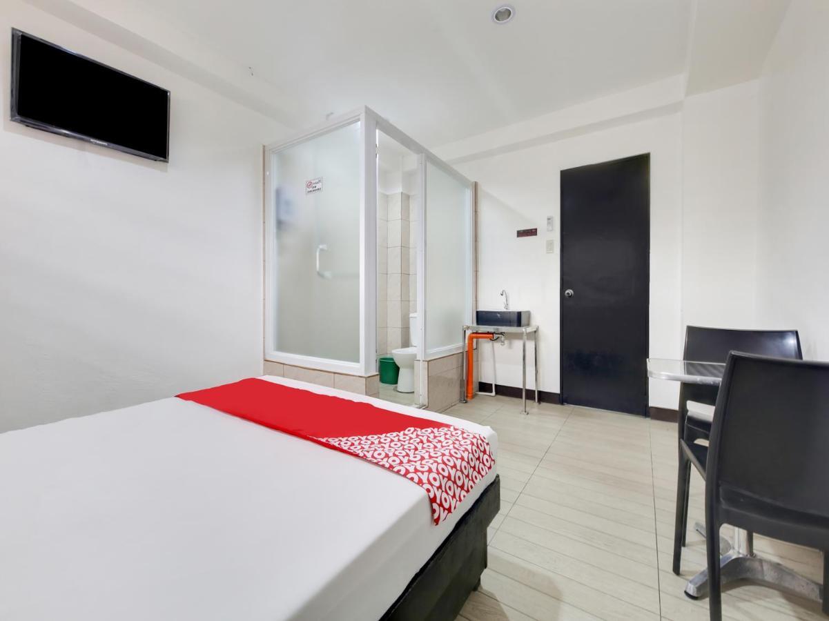 مانيلا Oyo 895 Golden Majestic Pension Inn المظهر الخارجي الصورة