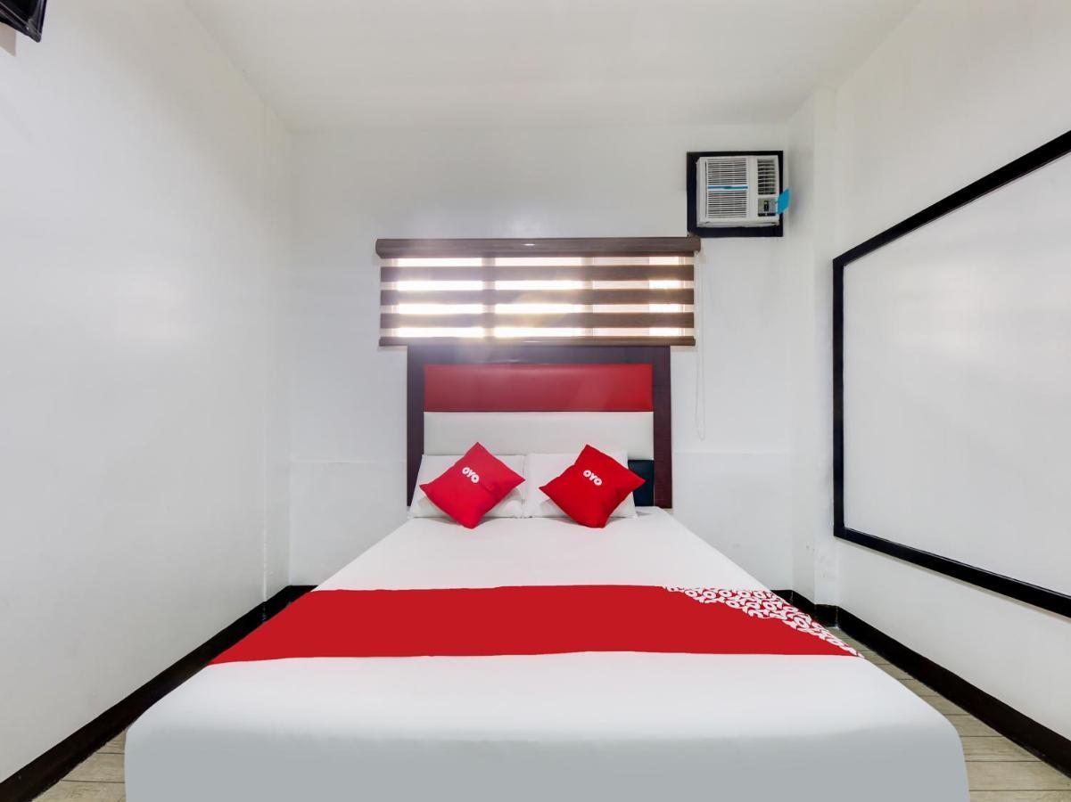 مانيلا Oyo 895 Golden Majestic Pension Inn المظهر الخارجي الصورة
