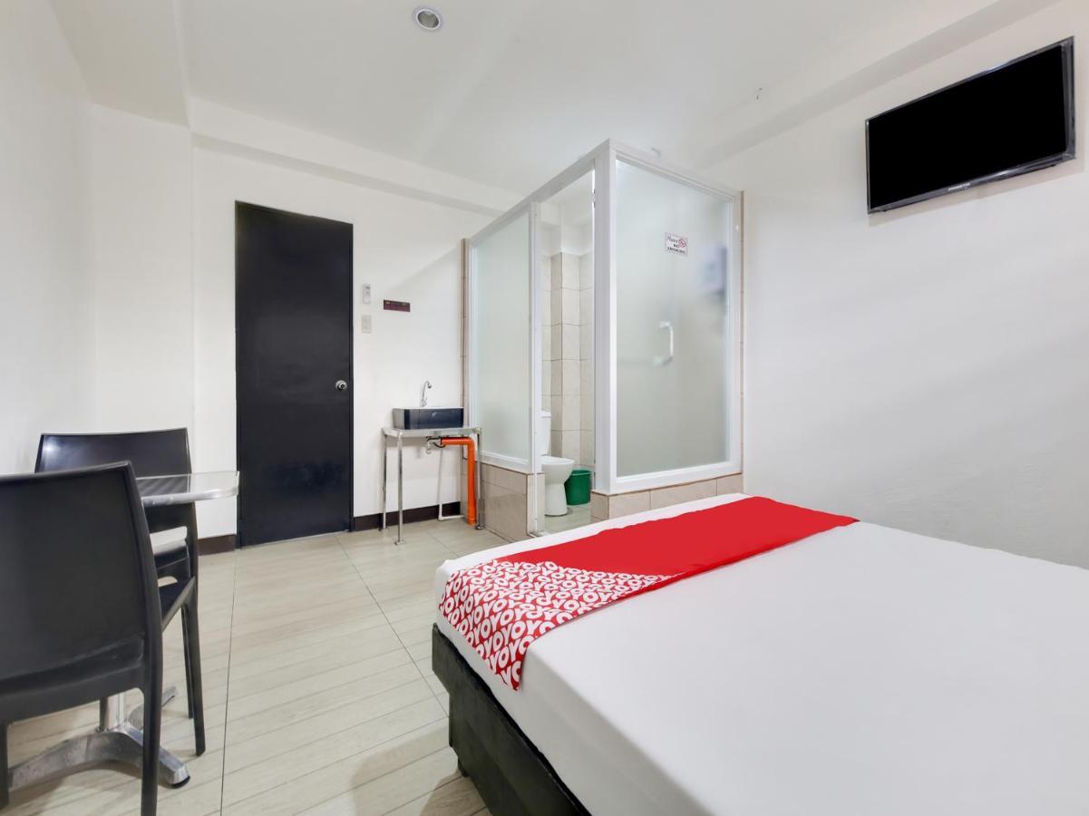 مانيلا Oyo 895 Golden Majestic Pension Inn المظهر الخارجي الصورة